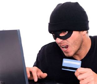 Українців попередили про небезпеку «помилкових» грошових переказів