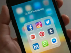 Ніколи не робіть цього з телефоном в аеропорту: помилка, через яку відмовлять у посадці