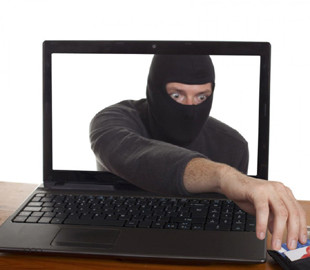 Интернет-мошенник обманул женщину на 110 тысяч гривен