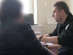 Псевдобанкір обманом заволодів грошима пенсіонерки з Шостки