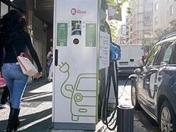 Европа захотела увидеть на своих дорогах десятки миллионов электрокаров