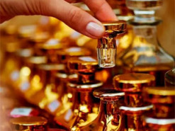 Вчені відтворили парфуми, яким понад 3000 років