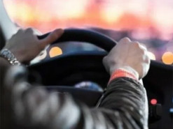 Купили через интернет: двоих мужчин оштрафовали за фальшивые водительские права