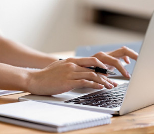 Соцсети – не в приоритете: стало известно, откуда украинцы получают информацию о ситуации с COVID-19