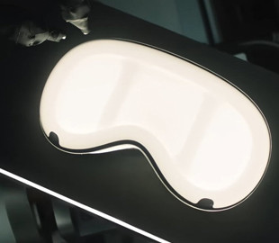 Apple показала, як гне скло та фрезерує алюміній для виробництва гарнітури Vision Pro