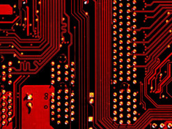 Невролог назвал плюсы вживления микрочипов в мозг человека