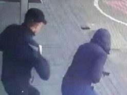 В Киеве на Оболони ограбили магазин по продаже мобильных телефонов