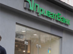 Клієнтка ПриватБанку заборгувала 60 тис. грн, яких вона не брала — рішення суду