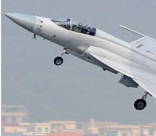 Хіт ринку: до винищувача JF-17 придивляються вже 13 країн