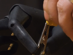 Українські інновації: біонічний протез Esper Hand дає змогу збирати дрони та працювати з паяльником