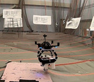 Инженеры из США научили дрон подхватывать груз на лету