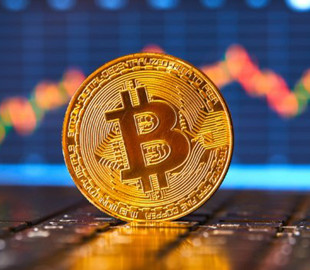 Сербия выдала США подозреваемого в мошенничестве с биткоинами на $70 млн