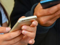 Что происходит в интернете за минуту: 6 млн покупок и 240 тысяч фото