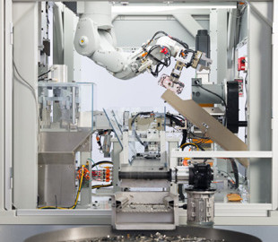 Как робот Daisy разбирает старые айфоны