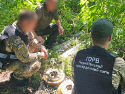 На Чернігівщині виявили схрон з російською зброєю