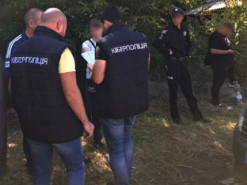 Мошенник "зарабатывал" по 300 тыс. на поддельных справках о COVID-тестах для жителей ОРДЛО