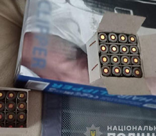 На Уманщині поліцейські виявили у крадія мотоцикла наркотики, зброю та боєприпаси