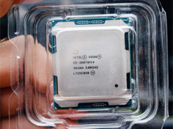 В процессорах Intel найдена опасная уязвимость