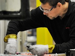 Созданные в вакууме твердотельные аккумуляторы заряжаются за секунды