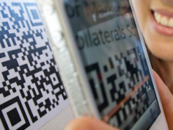 COVID-19. Казахстанцам хотят присваивать цвета и пускать в общественные места по QR-коду