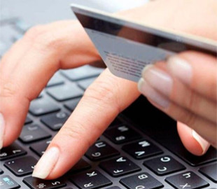 Волинянка надіслала молодику своє інтимне фото, а той почав її шантажувати