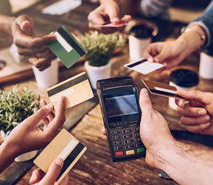 В Нью-Йорке будут штрафовать заведения с оплатой только картами