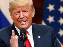 Пользователи сети высмеяли Трампа из-за туалетной бумаги