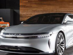 Lucid Air соперничает с ещё не вышедшей Tesla Model S Plaid