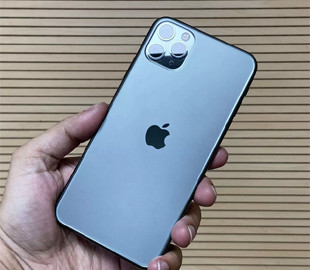 В США раскупили прошлогодние iPhone накануне анонса iPhone 12