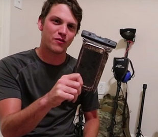 Дайвер нашел пролежавший полтора года в реке iPhone и вернул его хозяйке