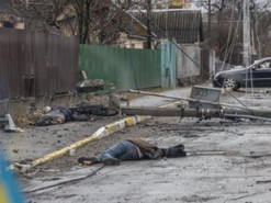 СМИ опубликовали видео, как россияне с БТР расстреляли велосипедиста в Буче