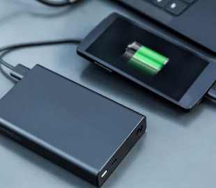Атака «PowerSnitch» позволяет взломать смартфон с помощью пауэрбанка