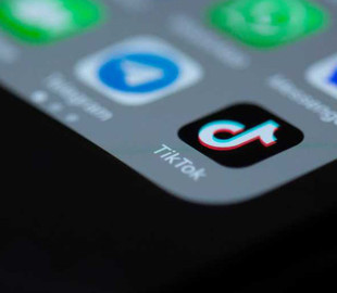 TikTok добавит обозначение на "некоторые" российские СМИ, контролируемые государством