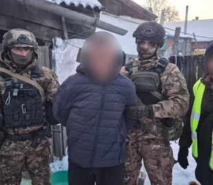 Познайомився онлайн і заманив до себе: на Сумщині чоловіку загрожує довічне за зґвалтування 13-річної дівчини