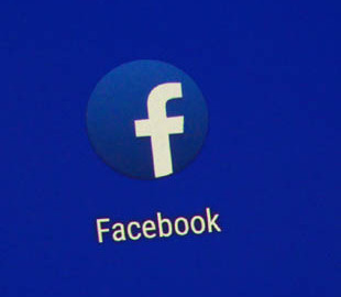 Facebook удалил 100 аккаунтов и 32 группы, которые пытались влиять на выборы в Украине