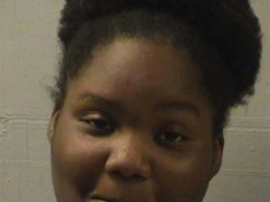 Американская школьница на перемене избила 64-летнюю учительницу с инвалидностью. Подозревают, для TikTok-челленджа