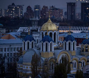 Киян закликали запастись вогнегасниками через відключення світла