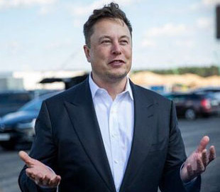 Маск вимагає від Twitter імена співробітників, які рахують кількість ботів