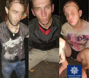 В центре Запорожье задержали троих мужчин, стащивших кабель службы спецсвязи