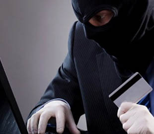 Мошенники продают фальшивые деньги и отправляют их Новой почтой