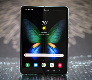 Преемник Samsung Galaxy Fold получит встроенную под дисплей камеру