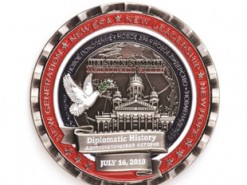 В США к саммиту Трампа и Путина выпустили монету с тремя ошибками