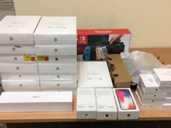 В аеропорту “Львів” митники вилучили партію iPad та iPhone X