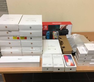 В аеропорту “Львів” митники вилучили партію iPad та iPhone X