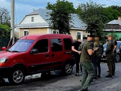 Працівника Ковельського військкомату затримали за виготовлення підроблених документів ухилянту