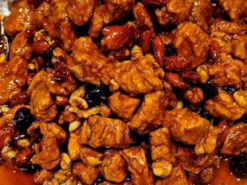 Марк Цукерберг похвастался еврейским блюдом на Рош а-Шана, приготовленным его женой