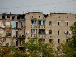 Зі зламаними будинками та незламними людьми: Зеленський показав деокуповану Харківщину