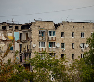 Зі зламаними будинками та незламними людьми: Зеленський показав деокуповану Харківщину