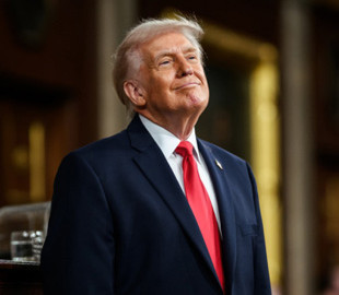 Трампа просять рідше давати спонтанні інтерв’ю через суперечливі заяви - WSJ