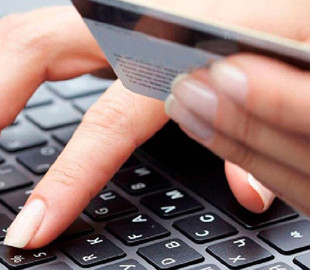 Шахраї оформили кредит на жительку Житомирщини та викрали майже 300 тис. грн